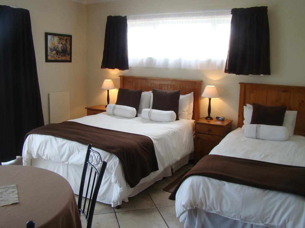 Aqua Marine Pensión Puerto Elizabeth Habitación foto